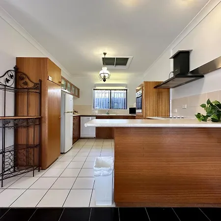 Charlesworth On The Park Apartment Glen Innes Exterior photo